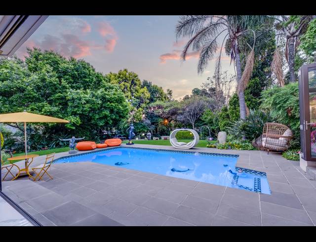 5 BEDROOM HOUSE FOR SALE IN LONEHILL